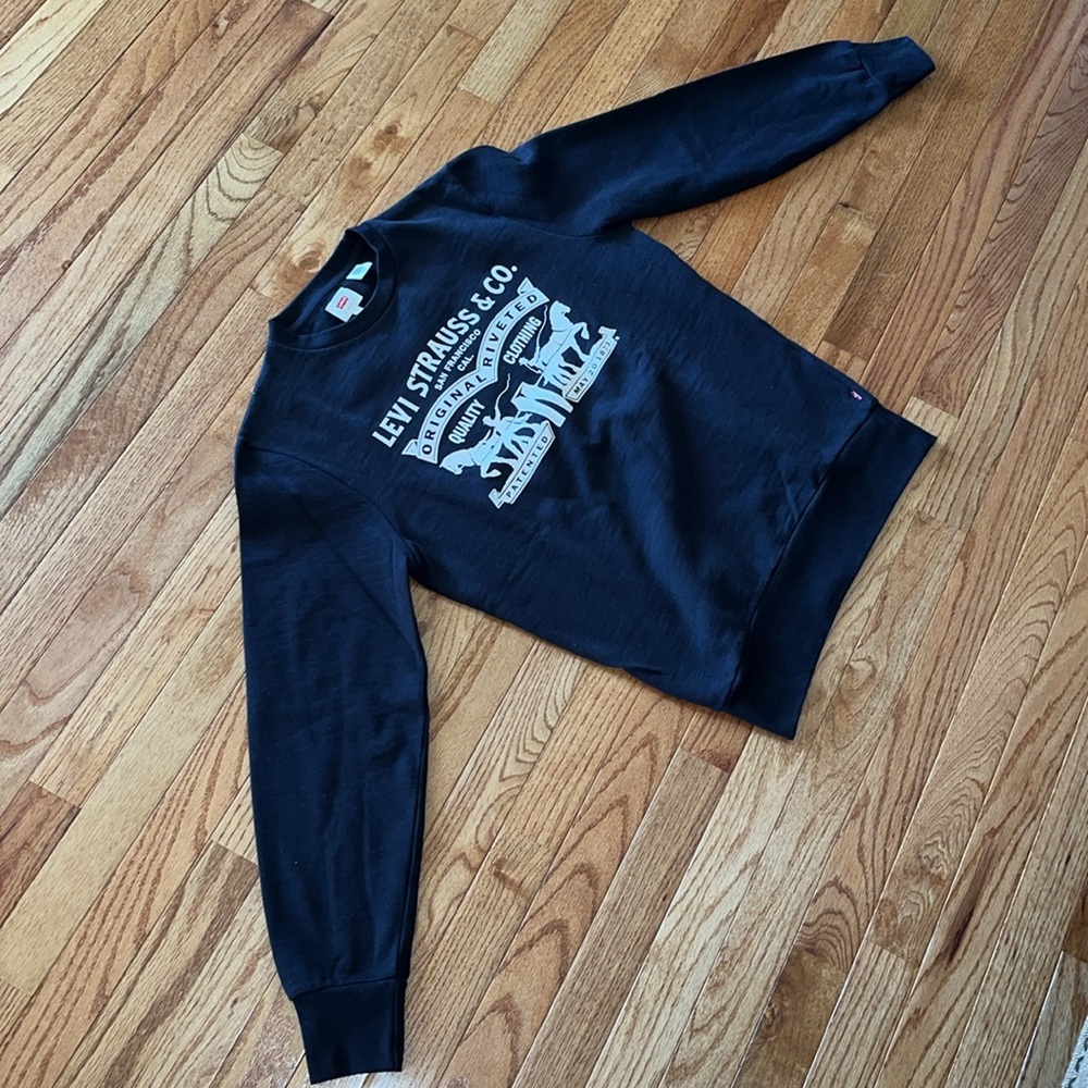 LEVI SWEATSHIRT